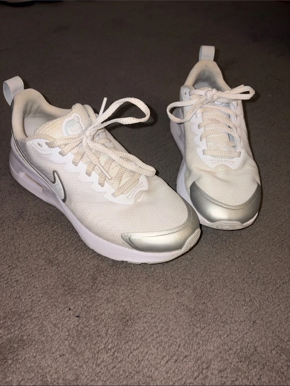 Nike White & Silver Low-Top Athletic Sneakers
